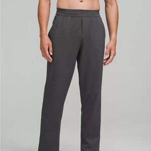 LULULEMON | men’s discipline pant | size large